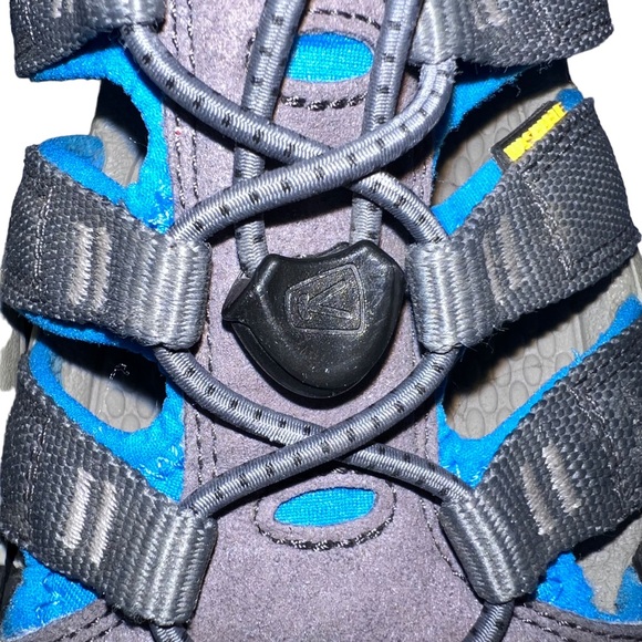 Keen Newport H2 Blue and Gray Sandals - Picture 10 of 16
